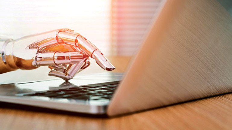 İnsan ve makine arasında tuhaf yakınlaşmalar