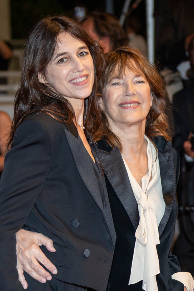 Charlotte Gainsbourgun örnek aldığı annesi Jane Birkin: Kocama güzel görünmek için yastığımın altına göz kalemi koyup yatıyordum