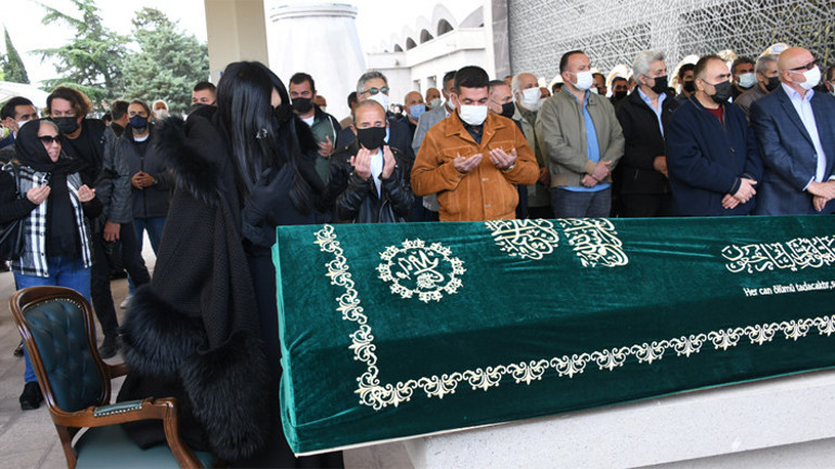 Bülent Ersoyun acı günü: Sol kolum da gitti