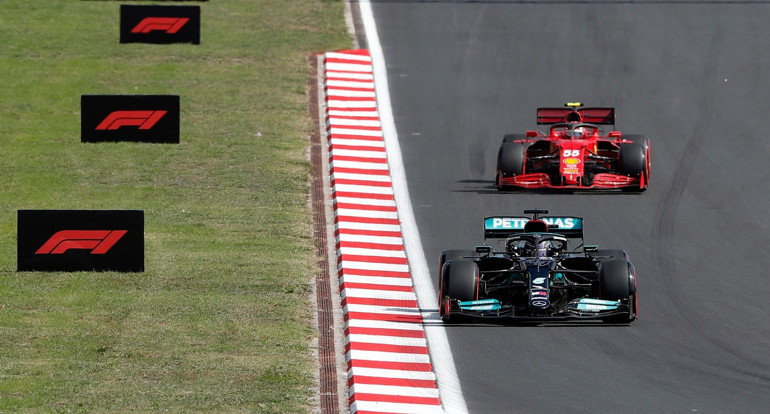 Son Dakika: Lewis Hamilton 10 sıra ceza aldı, İstanbul Park rekorunu önce kırdı, sonra geliştirdi