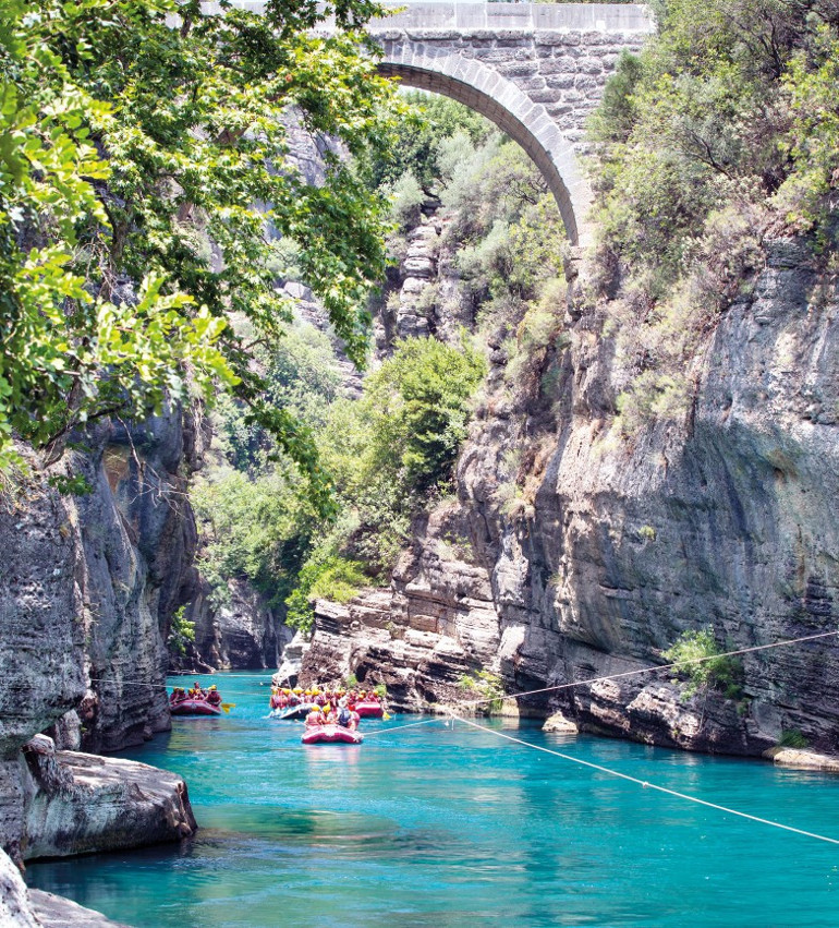 Toroslar’da cip safari zamanı