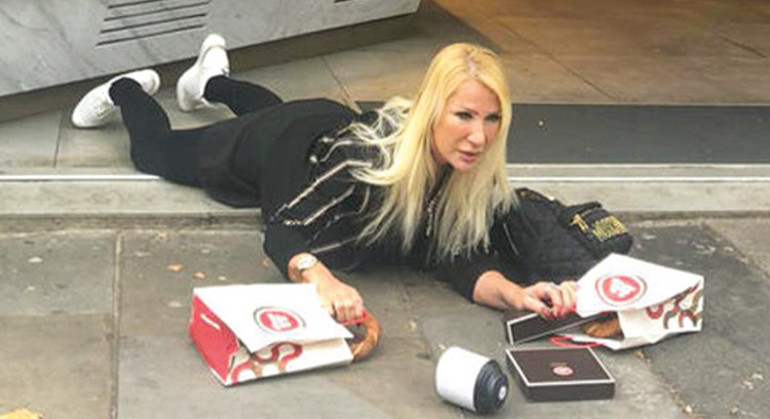 Ailene sıkı sıkı sarıl Mehmet Şef  Önce Somer Sivrioğlu sonra Danilo Zanna