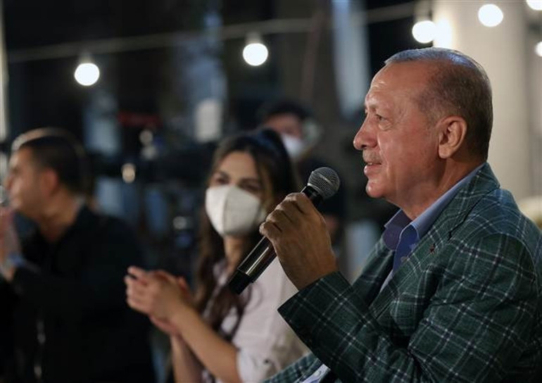 Cumhurbaşkanı Erdoğan gençlerle buluştu Gençlerle samimi olmamızdan rahatsızlık duyuyorlar