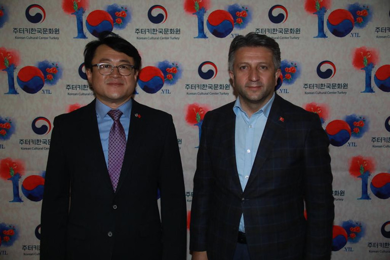 Güçlü bağları anlatan gösteri