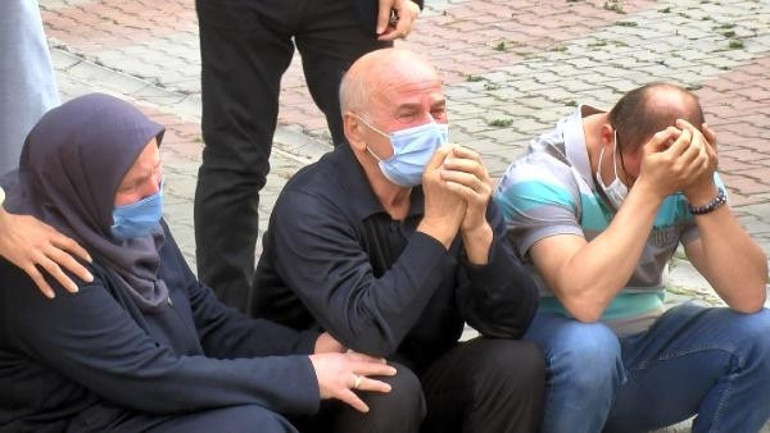 Beylikdüzünde korkunç olay Karısını öldürdü, başında bekledi