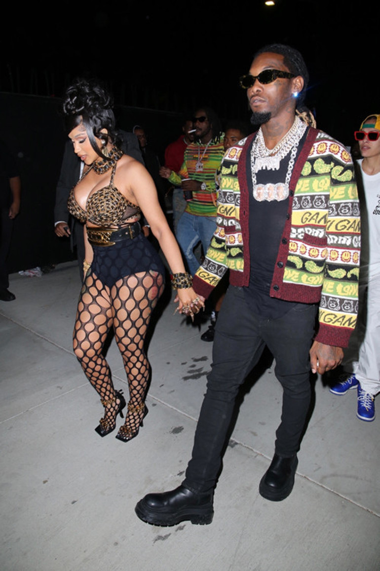 Cardi B. yeni yaşını böyle karşıladı: Ünlü konuklar akın akın onu kutlamaya gitti