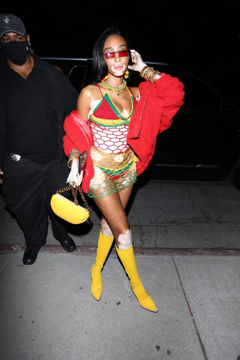 Cardi B. yeni yaşını böyle karşıladı: Ünlü konuklar akın akın onu kutlamaya gitti