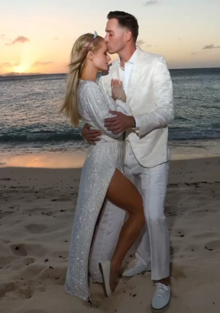 Düğün tarihi gizli, bir haftadır bekarlığa veda ediyor: Paris Hilton, dördüncü nişanlısıyla evlenmek için gün sayıyor