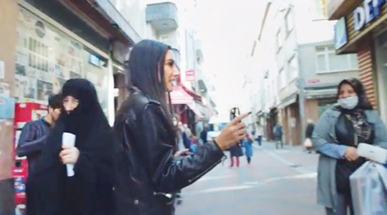 Ece’nin derdi para değil