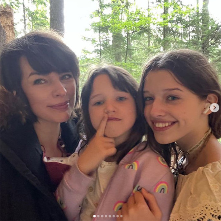 Milla Jovovich kızıyla yan yana: Kopyalayıp yapıştırmış gibi