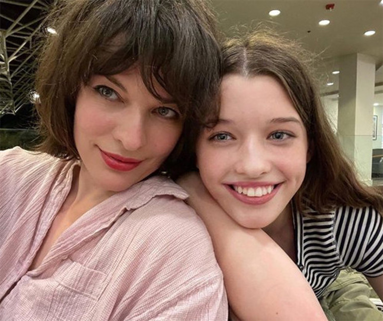 Milla Jovovich kızıyla yan yana: Kopyalayıp yapıştırmış gibi