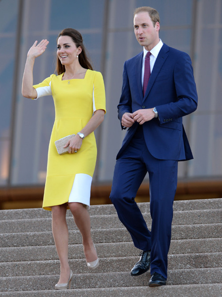 Kate Middleton 10 yılda hiç değişmemiş...  Eski elbisesine gelin kemeri taktı