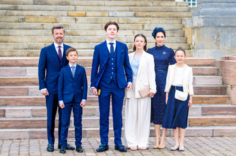 İlk çocuklu gelin büyücülükle bile suçlanmıştı: Şimdi sarayında, eşinin tahta geçeceği günü bekliyor