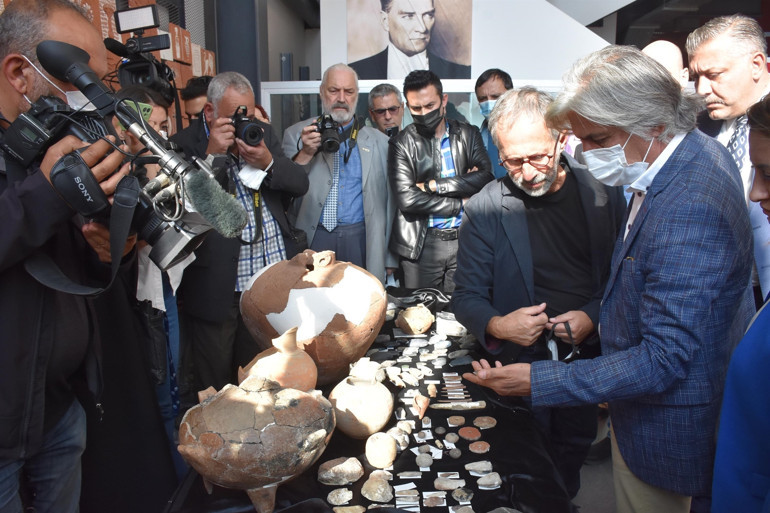 Antik yerleşimde tarihi buluş Bir zamanlar İzmirde aslan da varmış