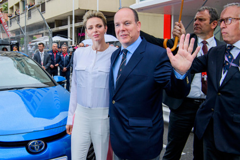 Prenses Charlene ile Prens Albert boşanıyor mu Son kararı açıkladı