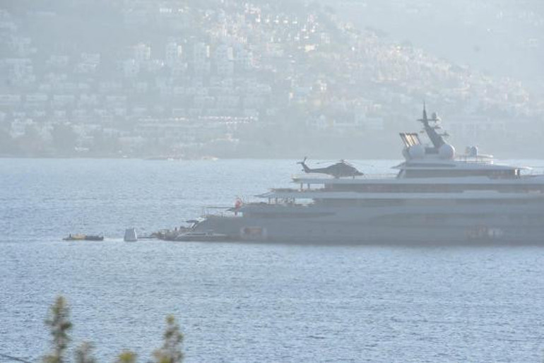 Jeff Bezosun lüks yatı Yalıkavaka demir attı