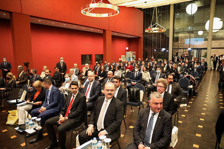 ‘Berlin’i uyum köprüsü yaptınız’