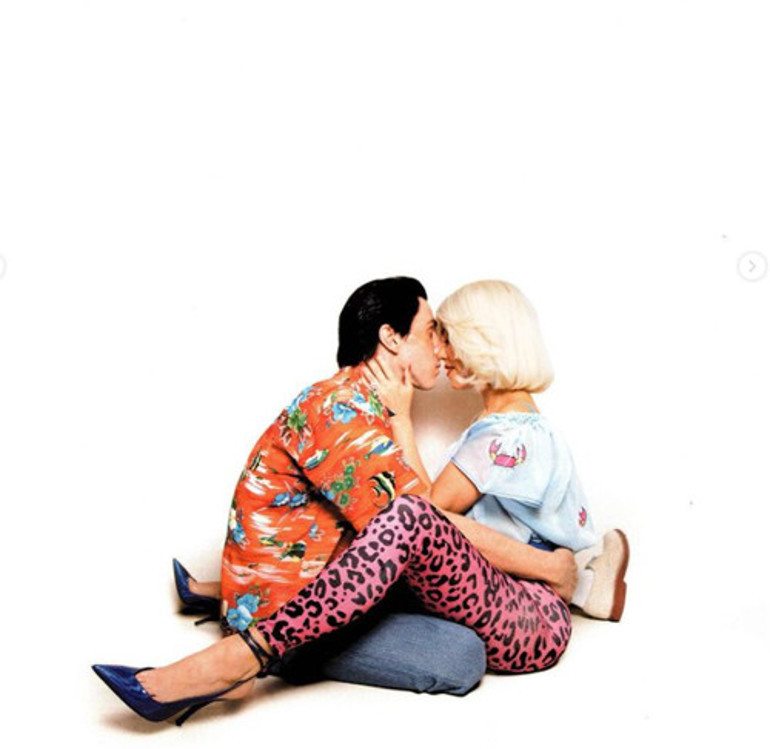 Bebe Rexhanın Cadılar Bayramı pozu tartışma yarattı