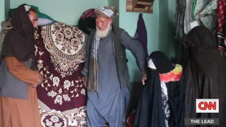 Afganistanda büyük insanlık dramı... Dokuz yaşındaki kızını 2 bin 200 dolara sattı