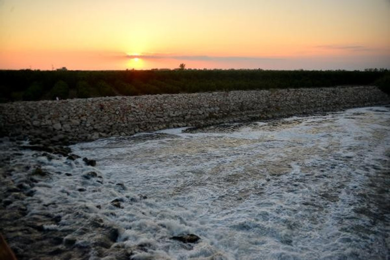 Ceyhan Nehri’nde köpük tedirginliği
