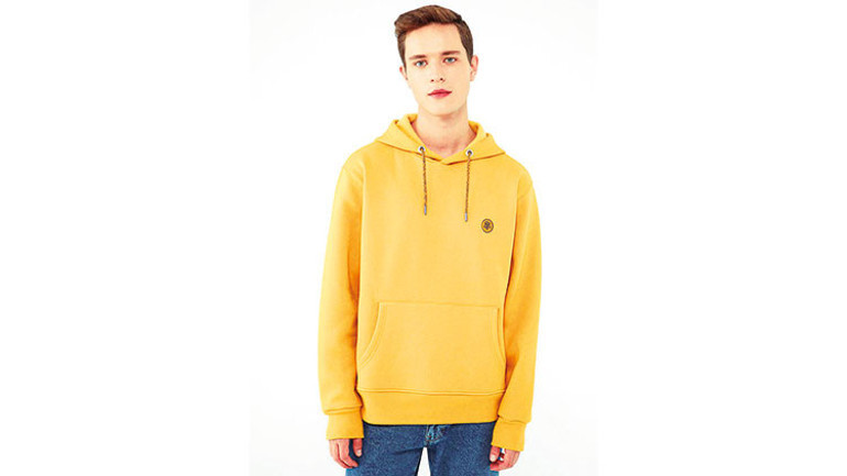 Mutluluğu giyinip kuşandık