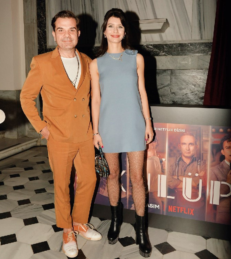 Tarihi diziye renkli gala... Kenan Doğulu ve Beren Saat de oradaydı