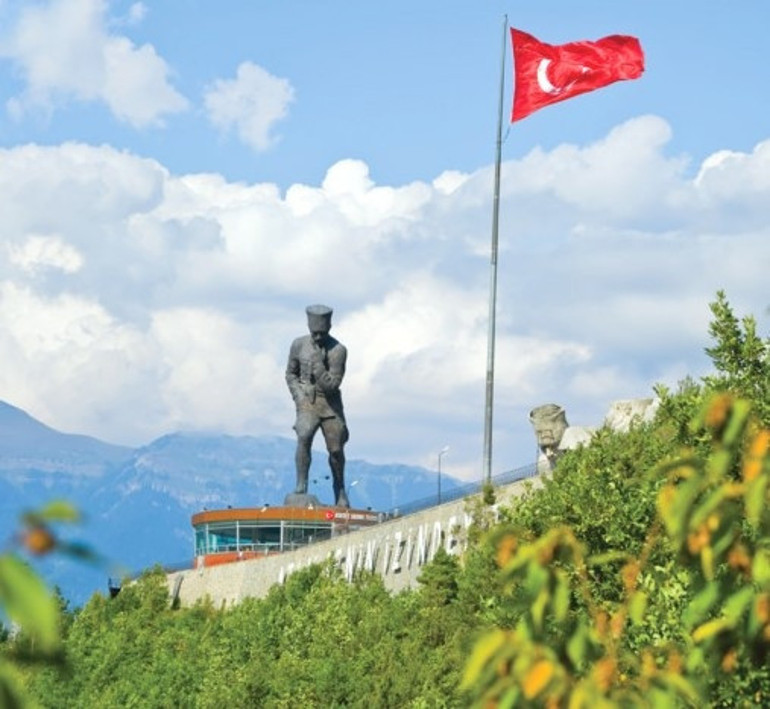 O’nun izinden gezin, görün, öğrenin...