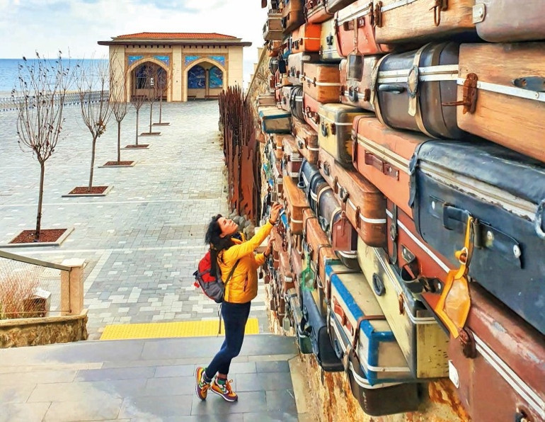 Kendi küçük, tarihi büyük adada