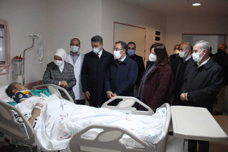 Son dakika Malatyada bina çöktü: 13 kişi kurtarıldı... Bakan Soylu duyurdu: Arama-kurtarma çalışmaları sona erdi