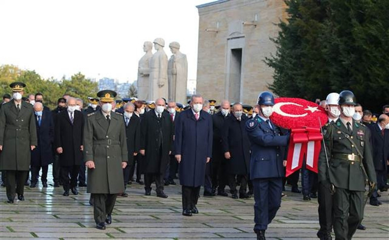 Atatürkü saygı ve minnetle anıyoruz... Cumhurbaşkanı Erdoğan: Milletimizin birliğine kastedilmesine asla izin vermeyeceğiz