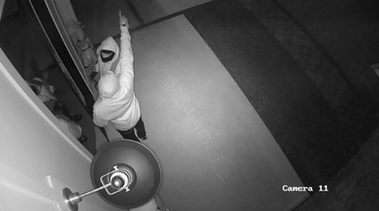 Ünlü TV yıldızı Dorit Kemsley evinde dehşeti yaşadı: Hırsızlardan biri öldür onu diyordu