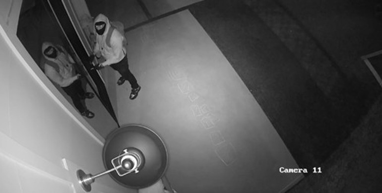 Ünlü TV yıldızı Dorit Kemsley evinde dehşeti yaşadı: Hırsızlardan biri öldür onu diyordu