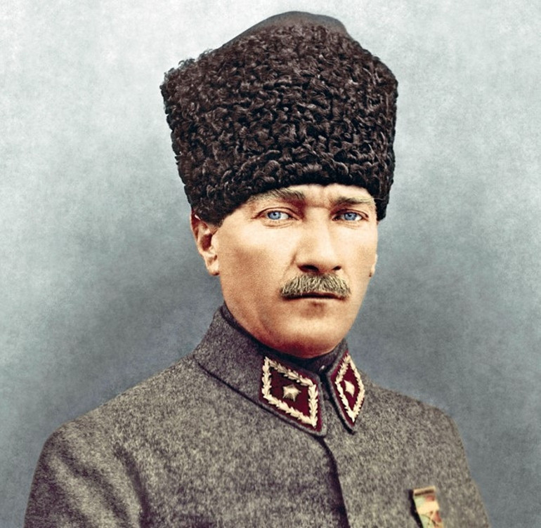 Üç ciltten oluşan Atatürk’ün Nutuk’u