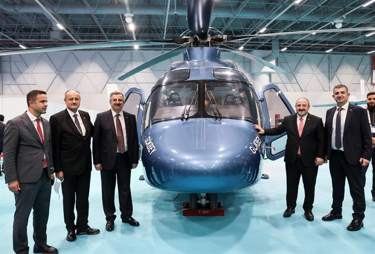 Bakan Varank SAHA EXPOyu ziyaret etti