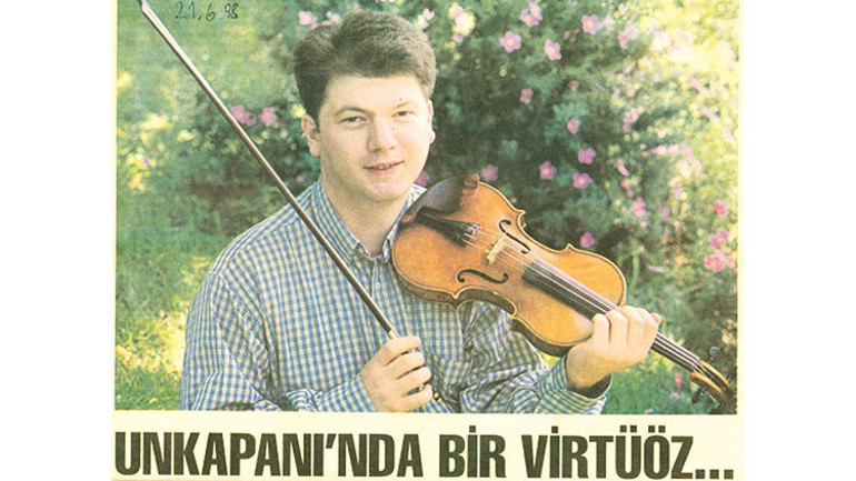 ‘Unkapanı’nda bir Batılı kemancı’
