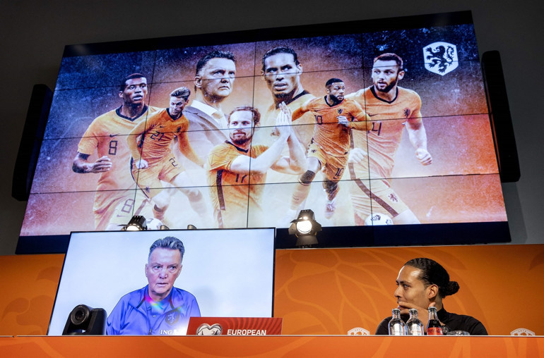 Louis van Gaal kulübede olamayacak