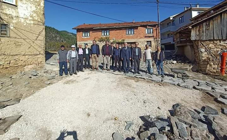 Almanlar asfaltı biz yamayı icat ettik