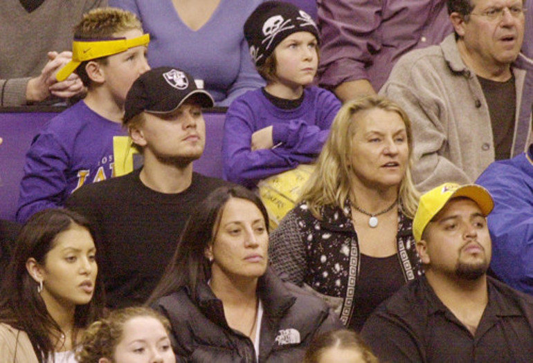 Yakışıklı oyuncu annesinin görüntülerini paylaştı: 80 yaşına geldiğine inanmayan bir tek ben miyim