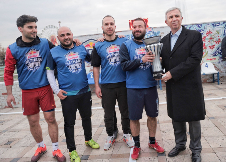 Red Bull Neymar Jr’s Five’ta şampiyon San Marino oldu