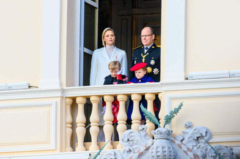 Balayında aynı otelde bile kalmamışlar: Prenses Charlene gizemli hastalığın pençesinde yemeden içmeden kesildi