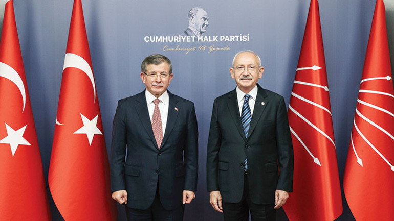 ‘Ne oldu da kurtuluş savaşı veriyoruz’