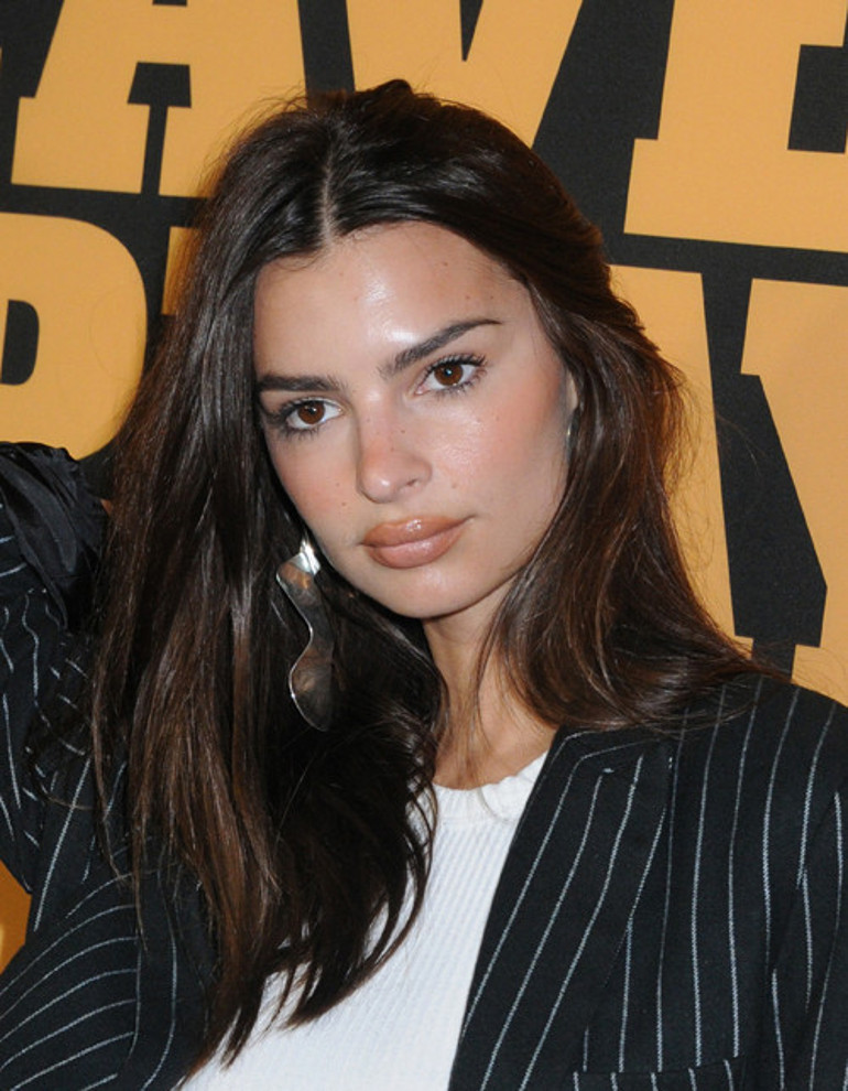 Emily Ratajkowski eleştirilere yanıt verdi: Bu benim vücudum, utandırmaya çalışanlara boyun eğmeyeceğim