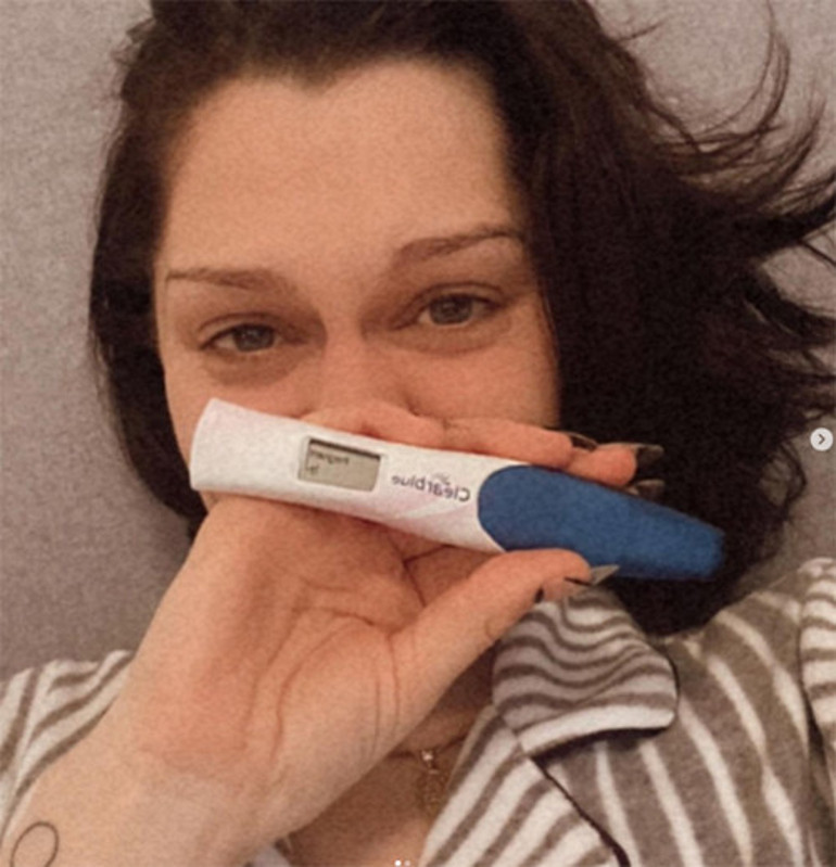 Jessie J. sahnede gözyaşlarına boğuldu: Bebeğimi kaybettim, kendimi hiç bu kadar yalnız hissetmemiştim