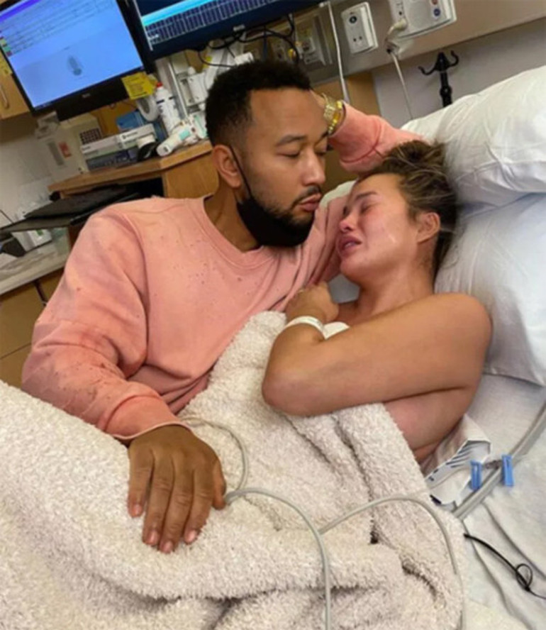 Jessie J. sahnede gözyaşlarına boğuldu: Bebeğimi kaybettim, kendimi hiç bu kadar yalnız hissetmemiştim