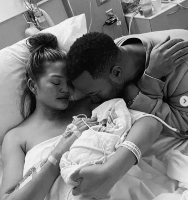 Jessie J. sahnede gözyaşlarına boğuldu: Bebeğimi kaybettim, kendimi hiç bu kadar yalnız hissetmemiştim