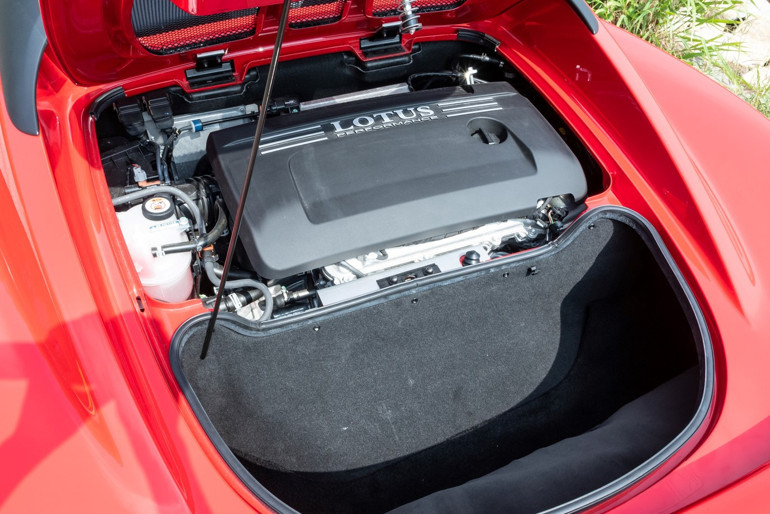 Yarışçı ruhunu canlandıran otomobil: Lotus Elise Sport 220