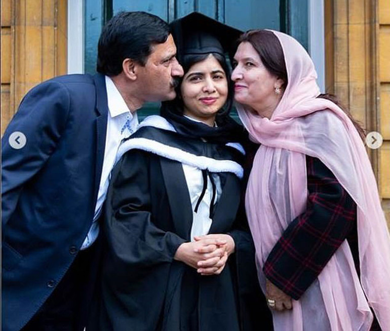 Talibanı çıldırtacak fotoğraf: Malala Oxford Üniversitesinden mezun oldu