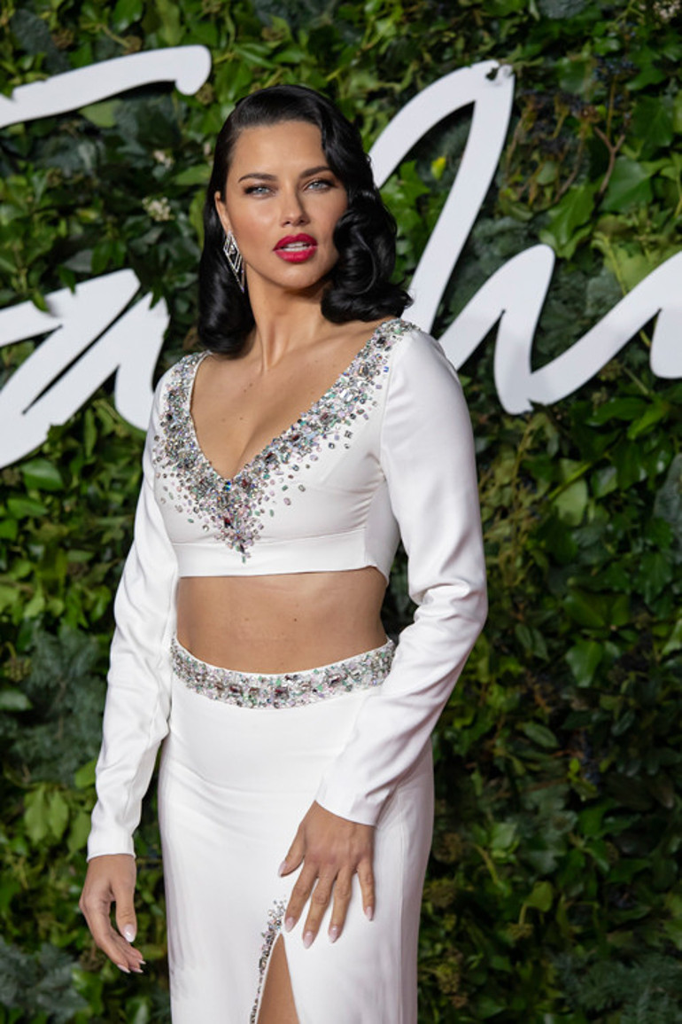 Demi Mooreun yüzü olay oldu: Bunu yapana dava açman gerek