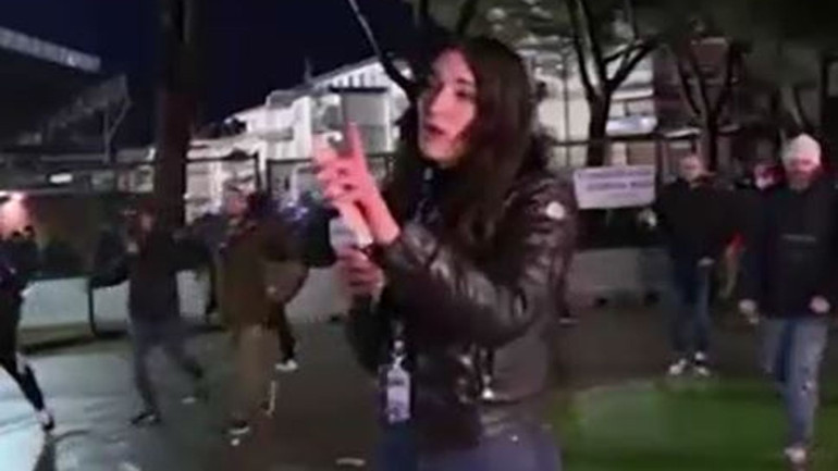 İtalya’da canlı yayında kadın muhabire taciz