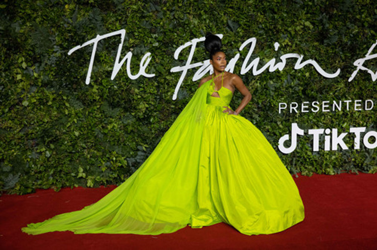 Demi Mooreun yüzü olay oldu: Bunu yapana dava açman gerek